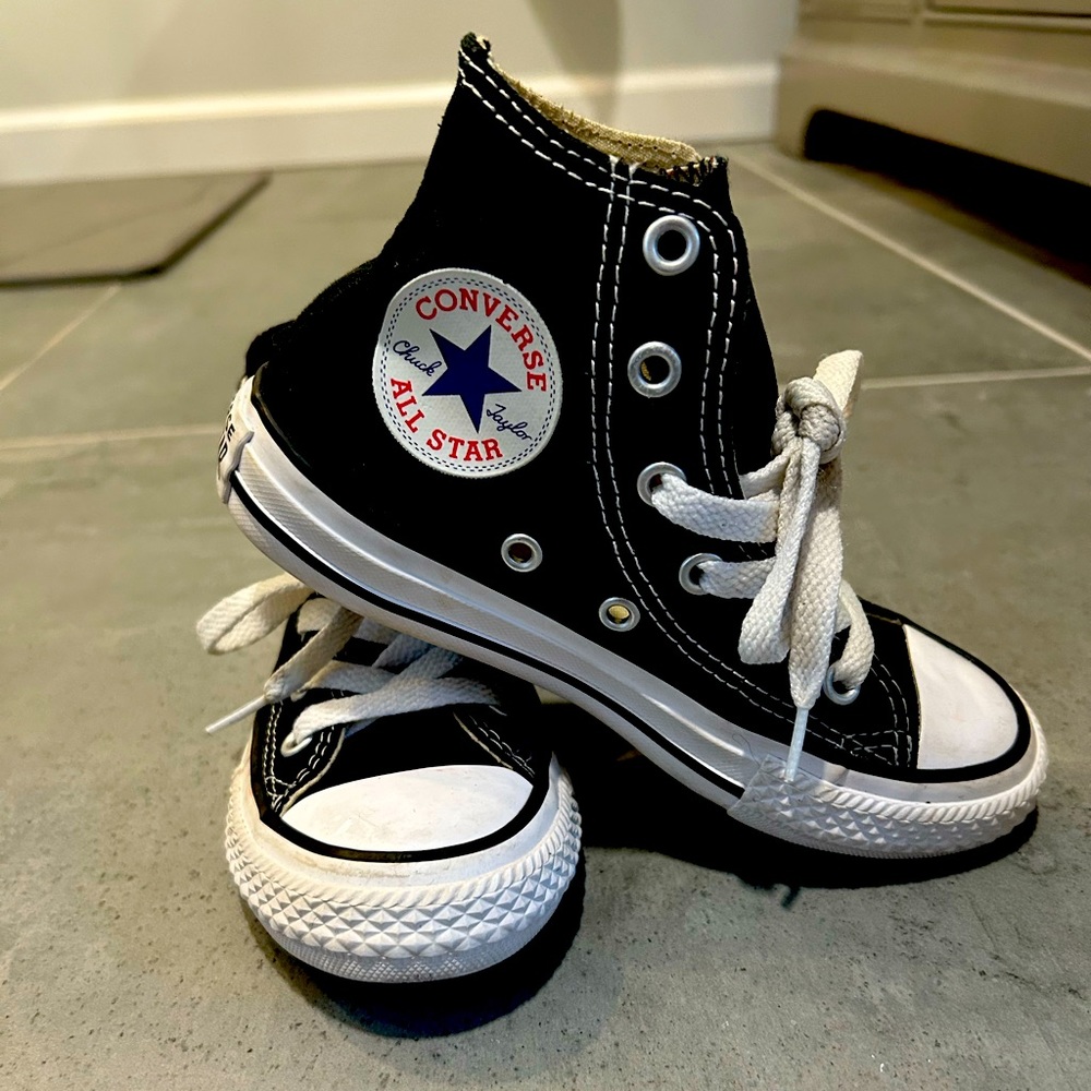 Boys size 11 converse high top sneakers(black)